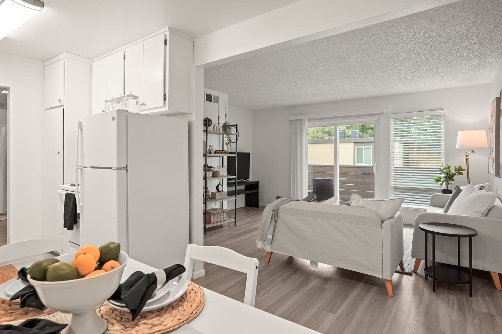 Davis Apartment: 607 E. 8th Street