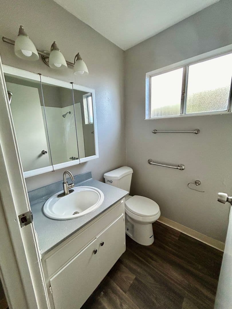 Modesto Apartment: 1625 Scenic Drive