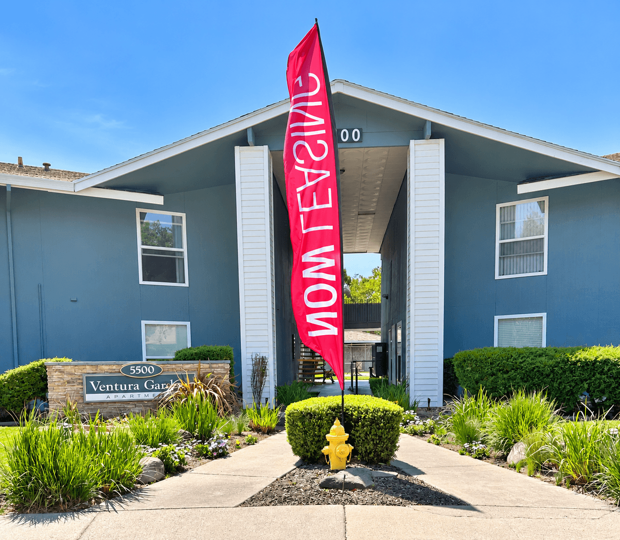 Sacramento Apartment: 5500 Foothill Garden Court