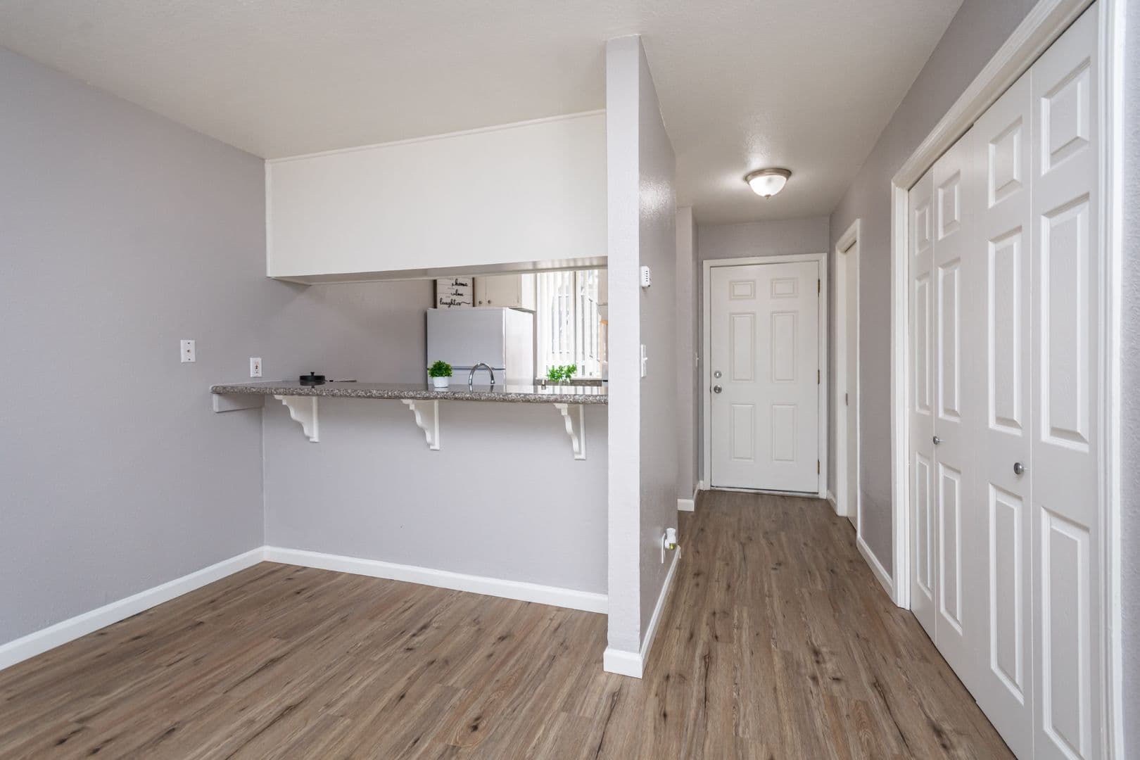 Vallejo Apartment: 123 Kathy Ellen Drive