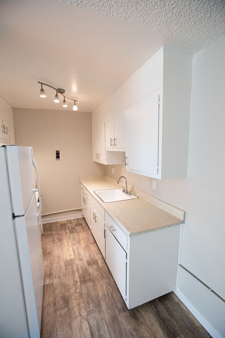 Sacramento Apartment: 5500 Foothill Garden Court
