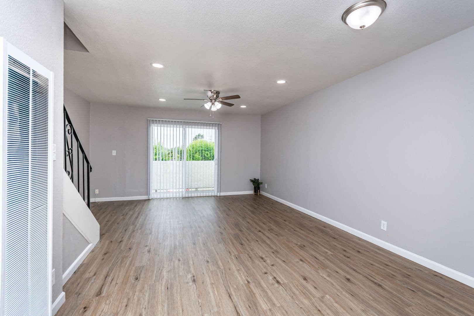 Vallejo Apartment: 123 Kathy Ellen Drive