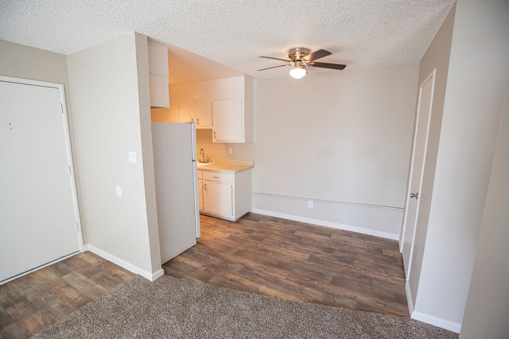 Sacramento Apartment: 5500 Foothill Garden Court
