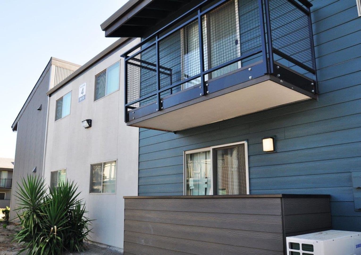 Lodi Apartment: 1720 S. Hutchins St.