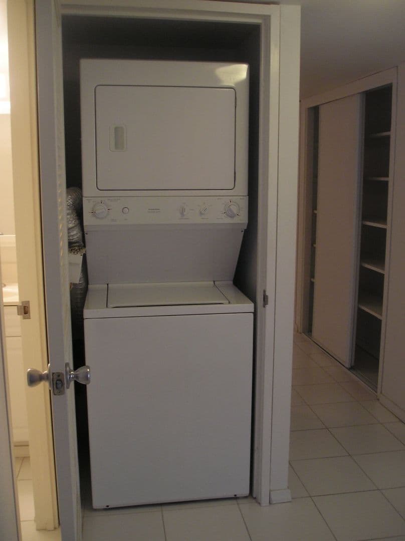 Honolulu Apartment: 240 Makee Rd #9B