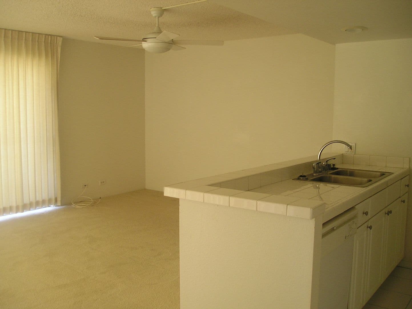 Honolulu Apartment: 240 Makee Rd #9B