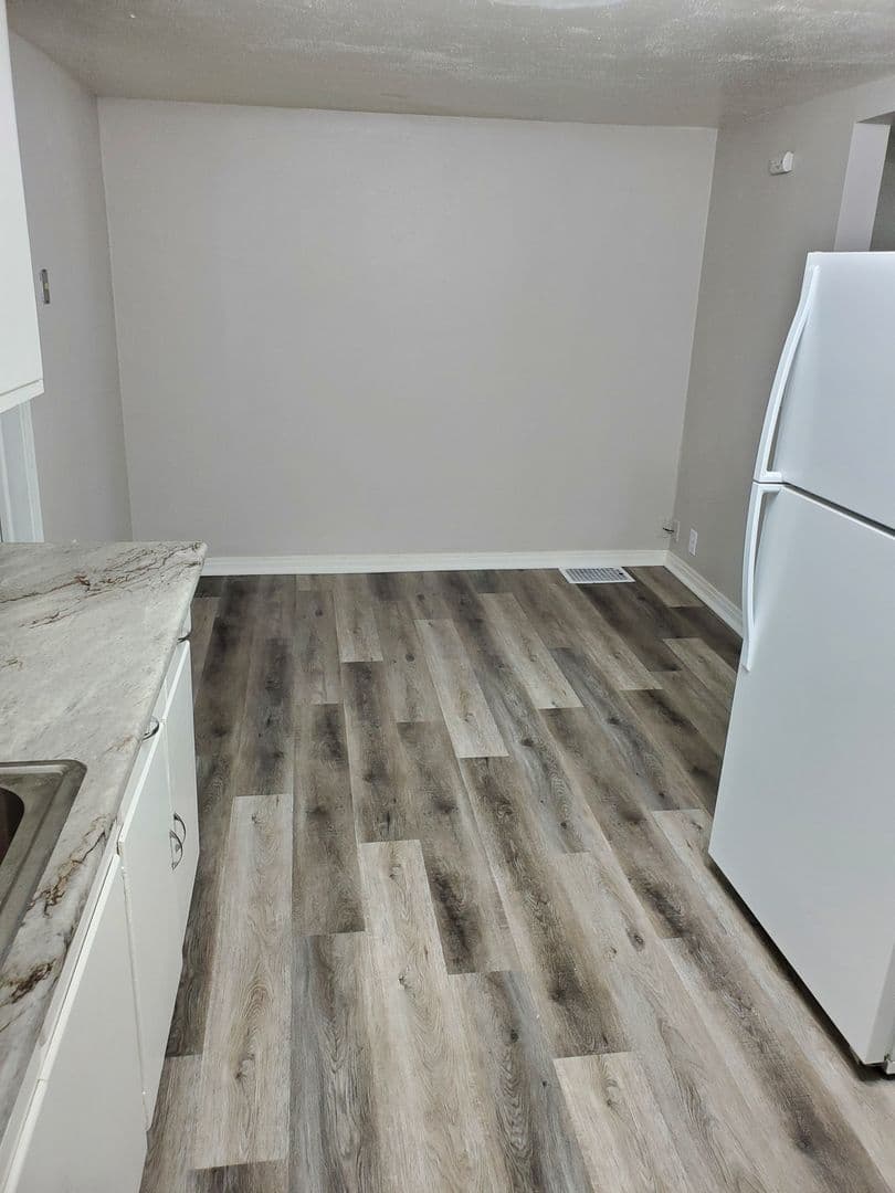 Baraboo Apartment: 400 7th Street