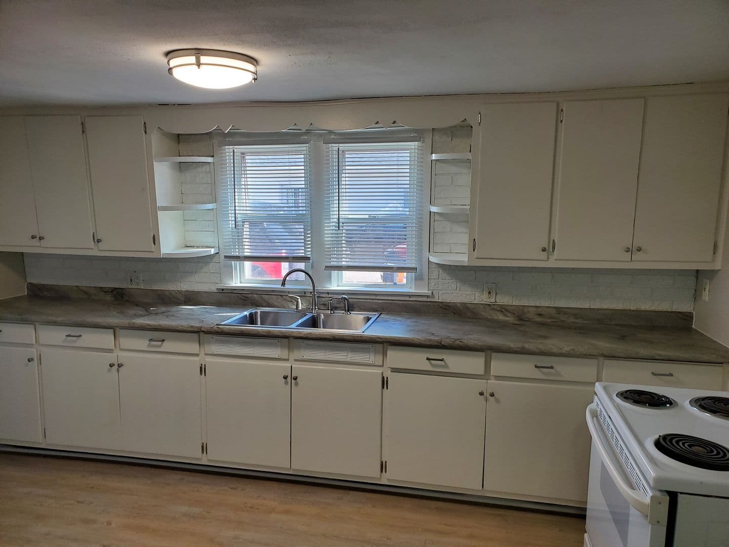 Baraboo Apartment: 400 7th Street