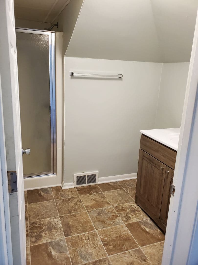 Baraboo Apartment: 400 7th Street