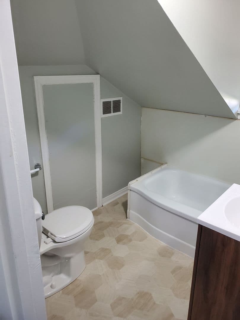 Baraboo Apartment: 400 7th Street