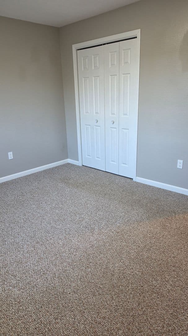 Reedsburg Apartment: ALEXANDER AVE