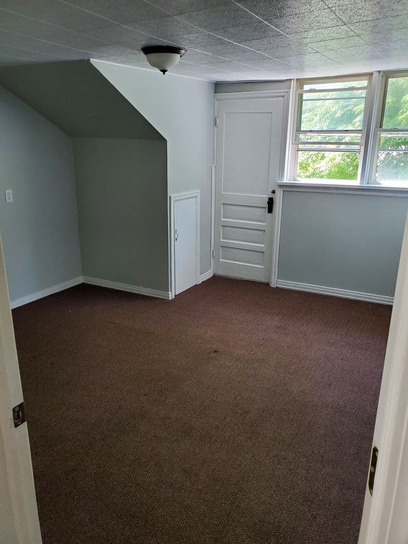 Baraboo Apartment: 400 7th Street