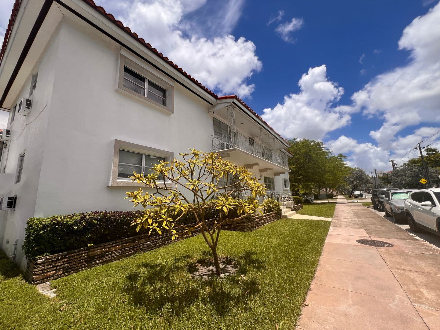 Coral Gables Apartment: 1700 Galiano St
