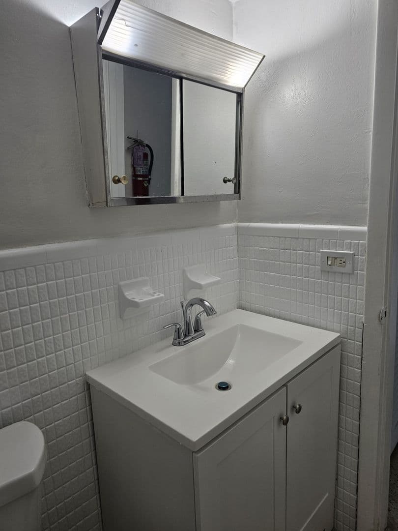 Miami Apartment: 2999 W. Flagler St.