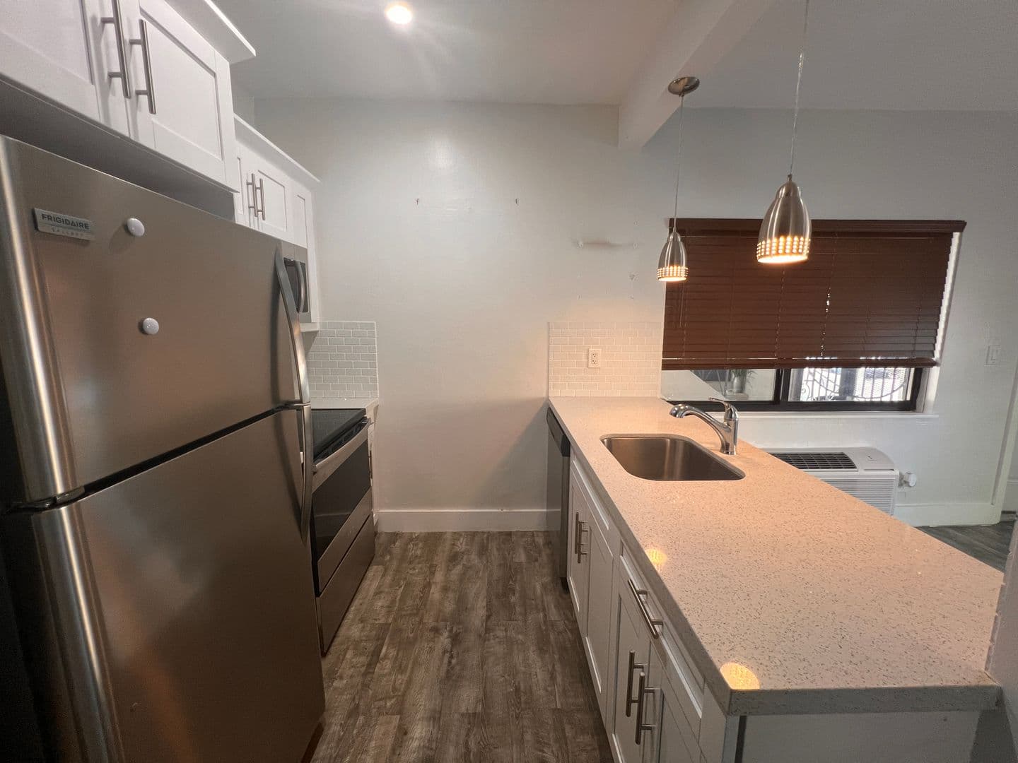 Coconut Grove Apartment: 3201 Aviation ave
