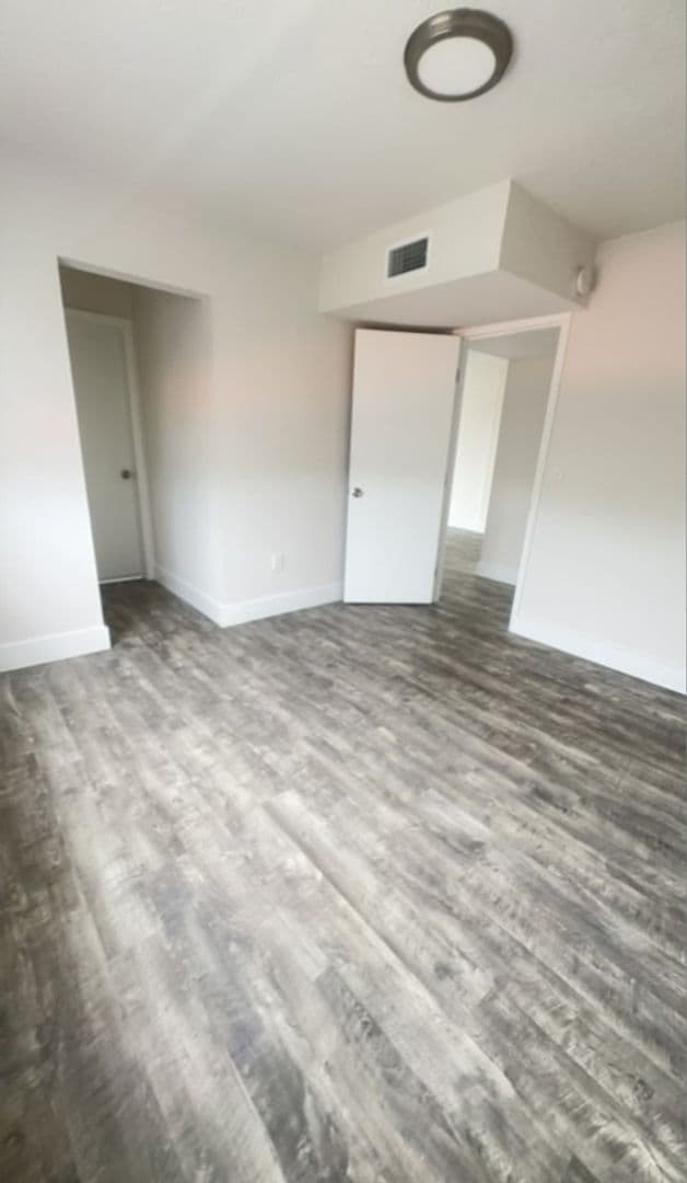 Miami Apartment: 220 SW 17 Ct