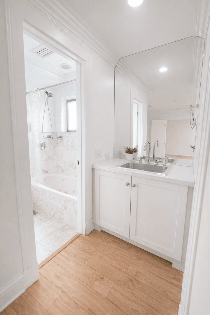 Coral Gables Apartment: 230 Calabria Avenue