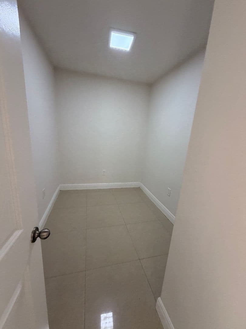 Miami Apartment: 1980 SW 6 St