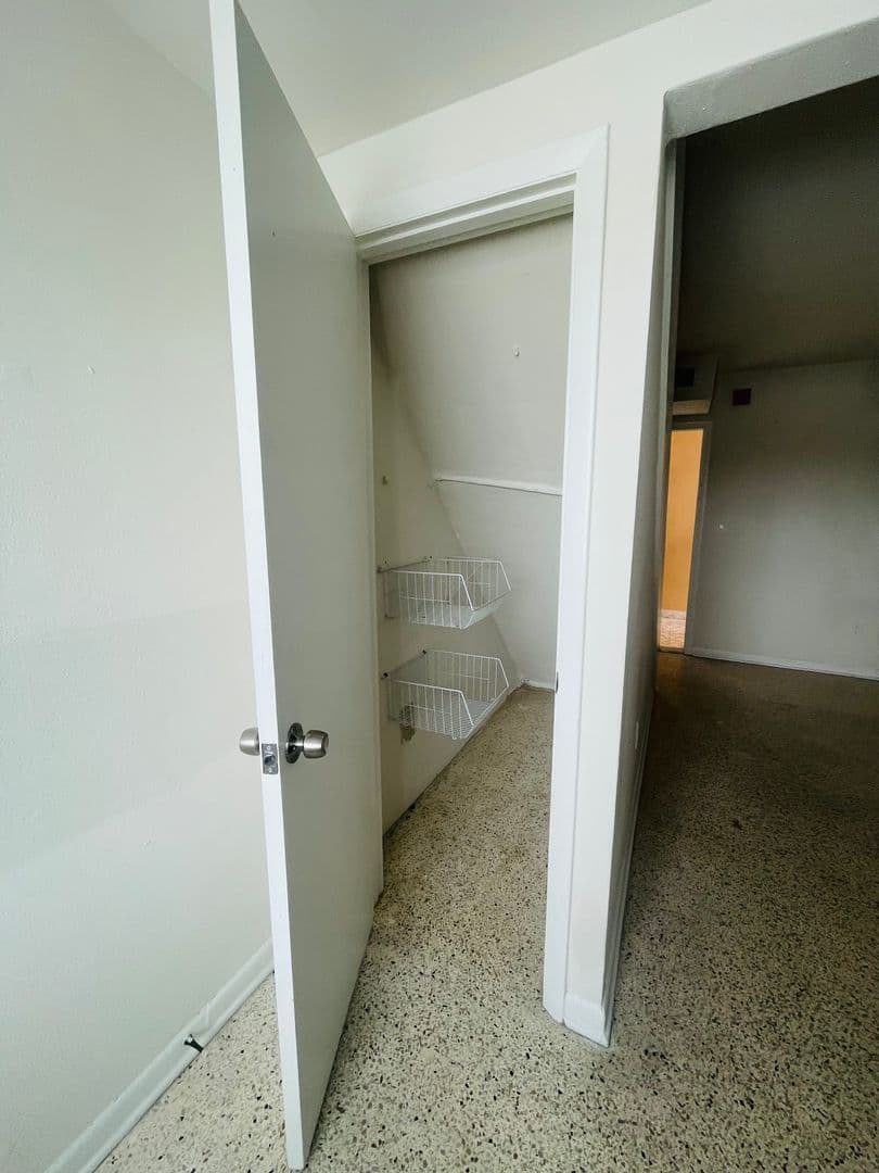 Miami Apartment: 2999 W. Flagler St.