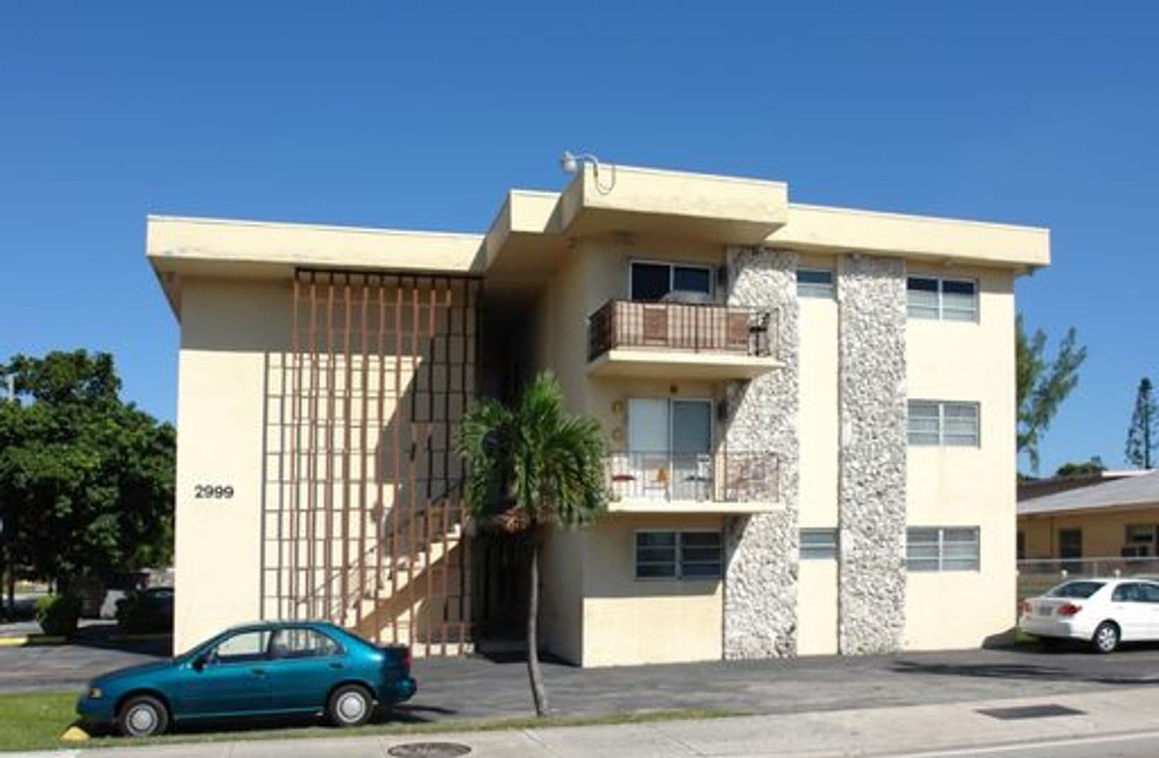Miami Apartment: 2999 W. Flagler St.