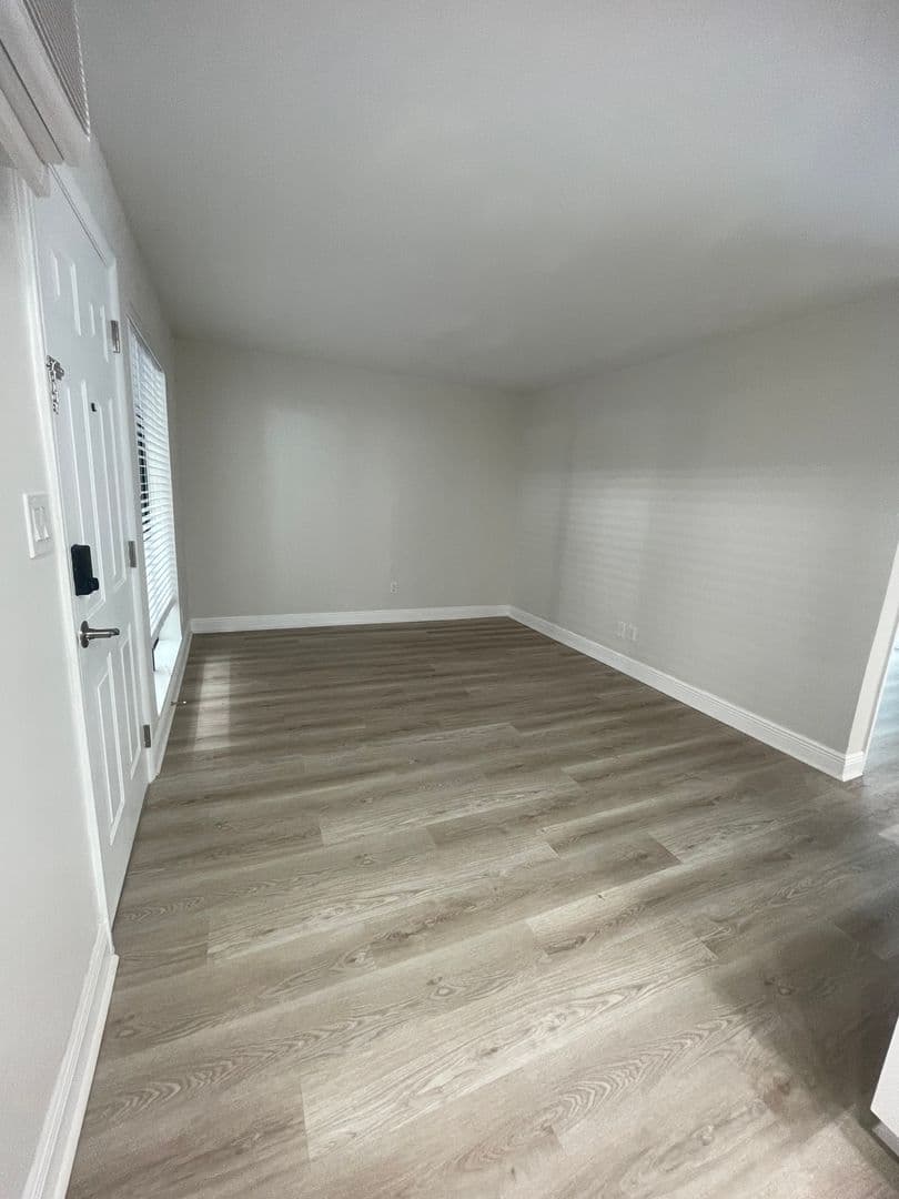 Coral Gables Apartment: 110 Sidonia Ave