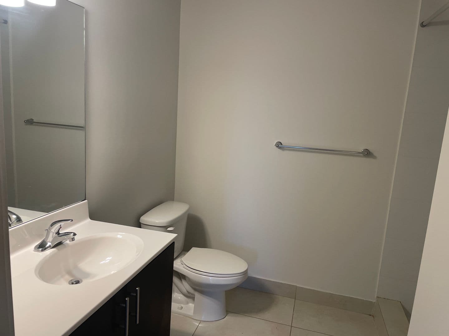 Miami Apartment: 401 SW 17th Ave