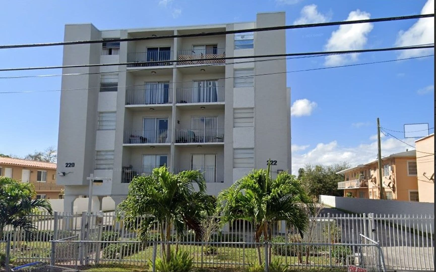 Miami Apartment: 220 SW 17 Ct
