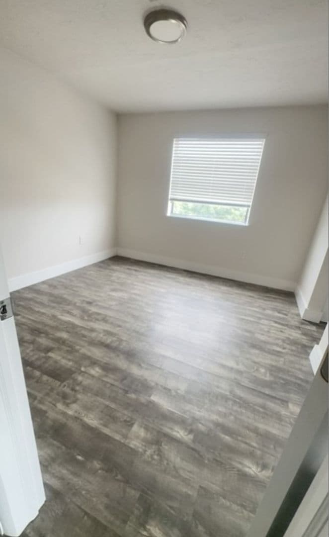 Miami Apartment: 220 SW 17 Ct