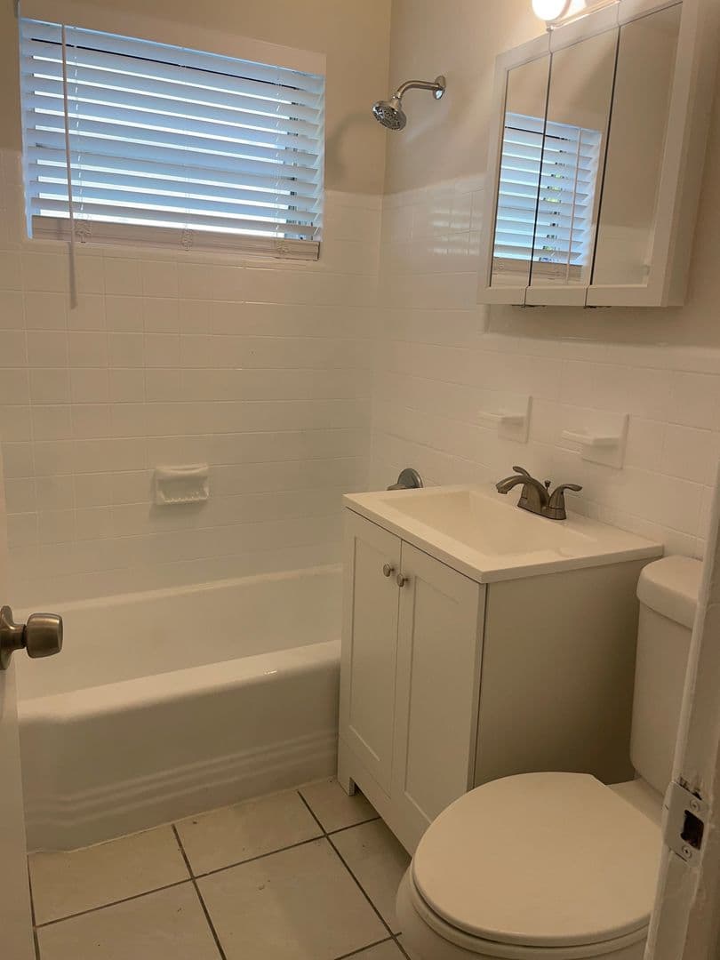 Miami Apartment: 3050 West Flagler ST
