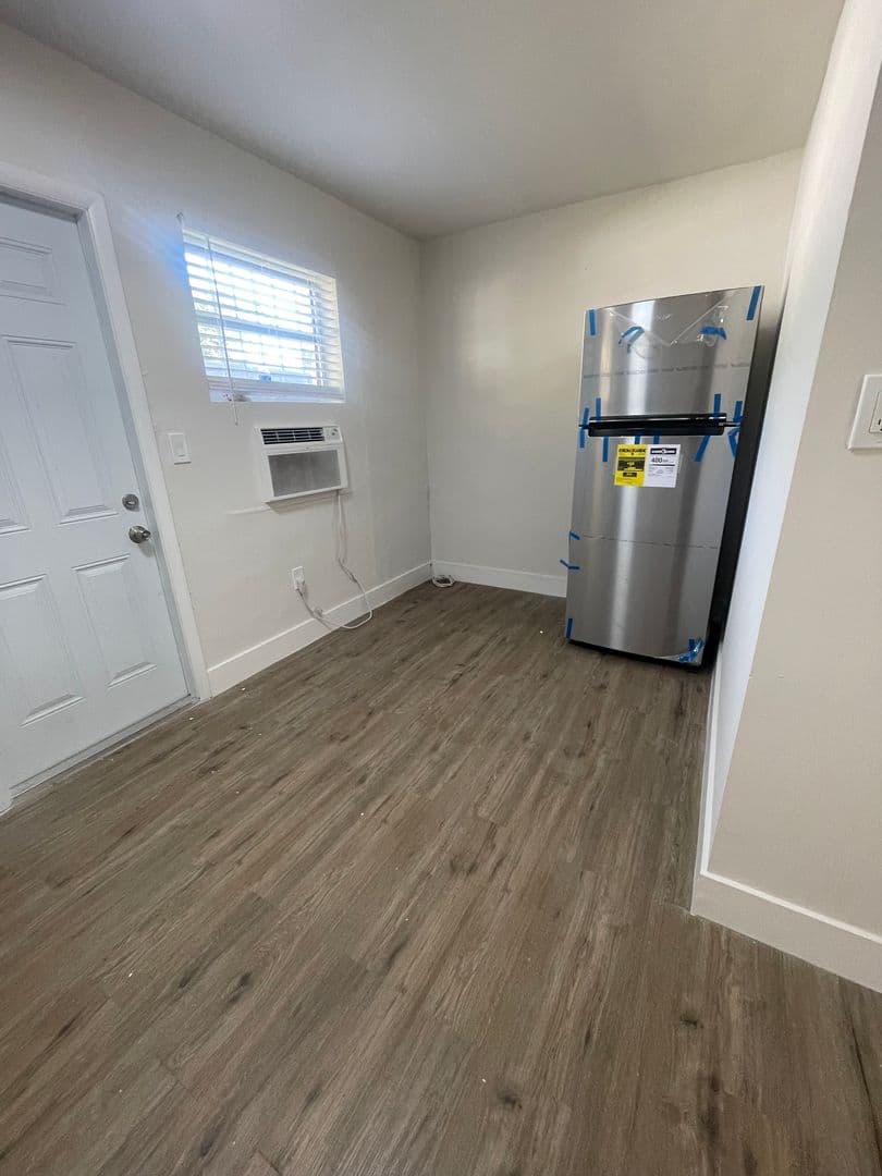 Miami Apartment: 3050 West Flagler ST