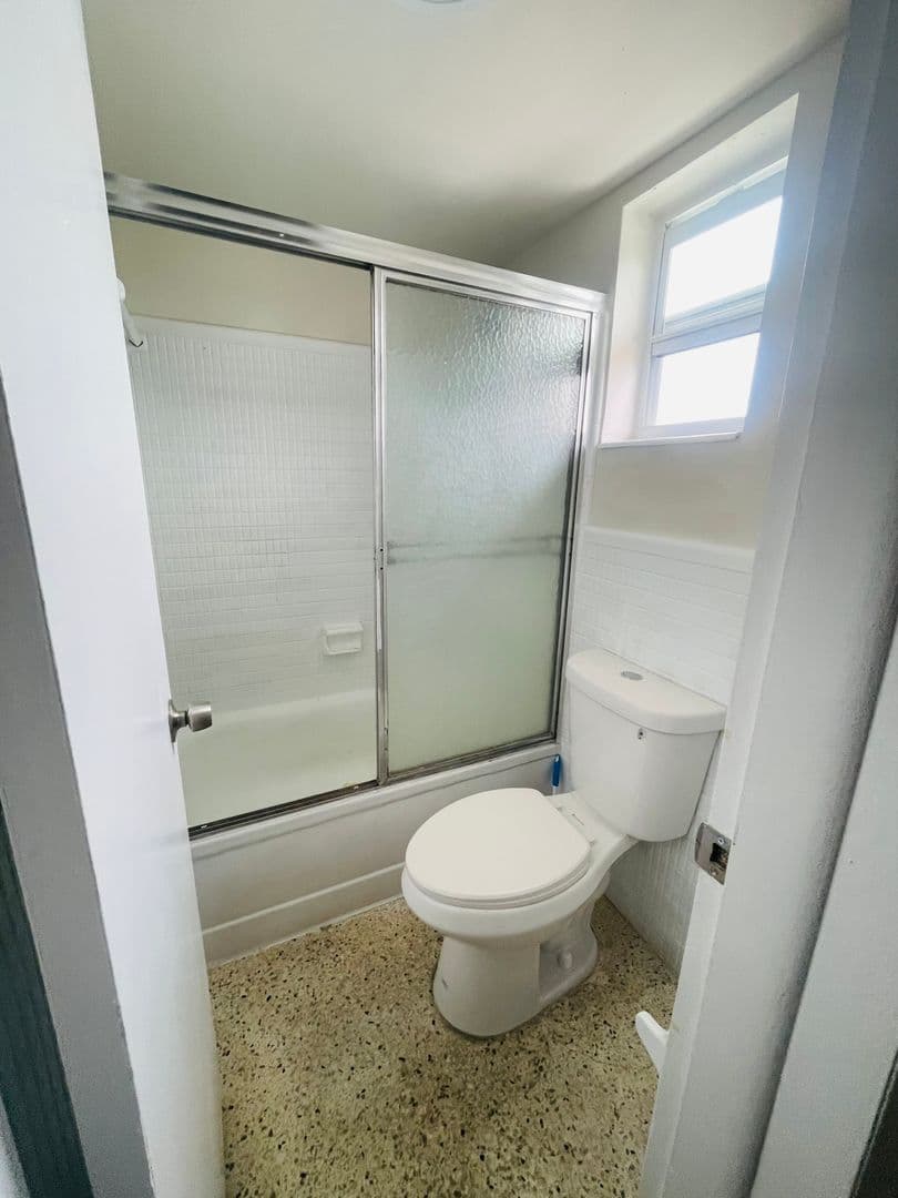 Miami Apartment: 2999 W. Flagler St.