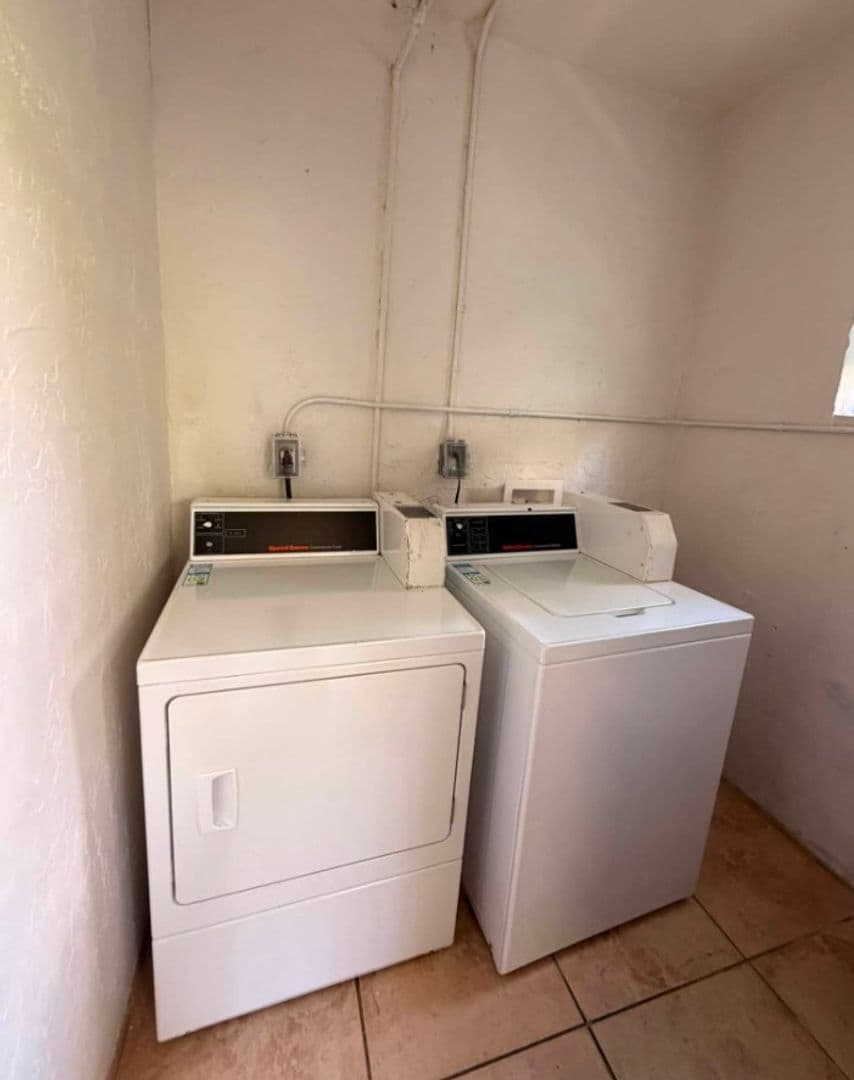 Miami Apartment: 224 SW 4 Ave