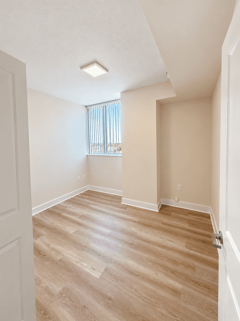 Miami Apartment: 401 SW 17th Ave
