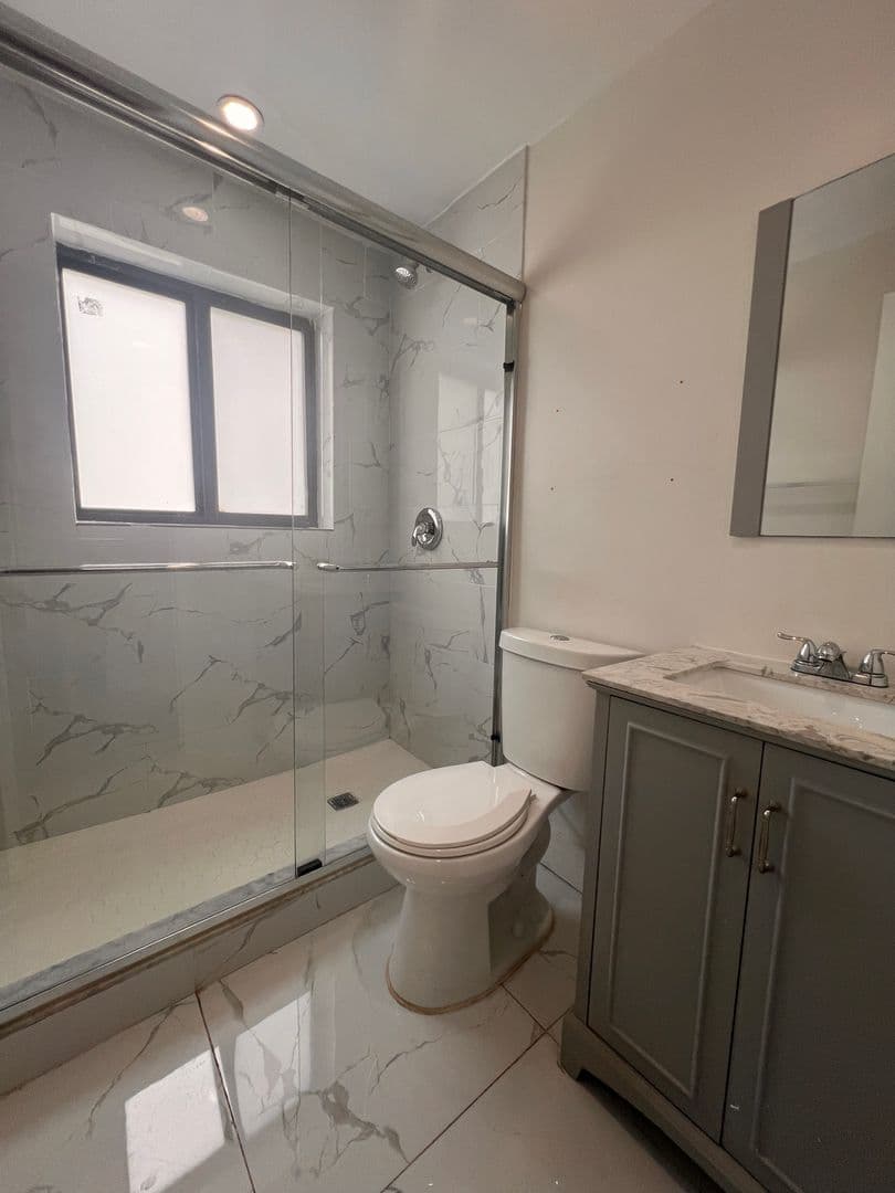 Coconut Grove Apartment: 3201 Aviation ave