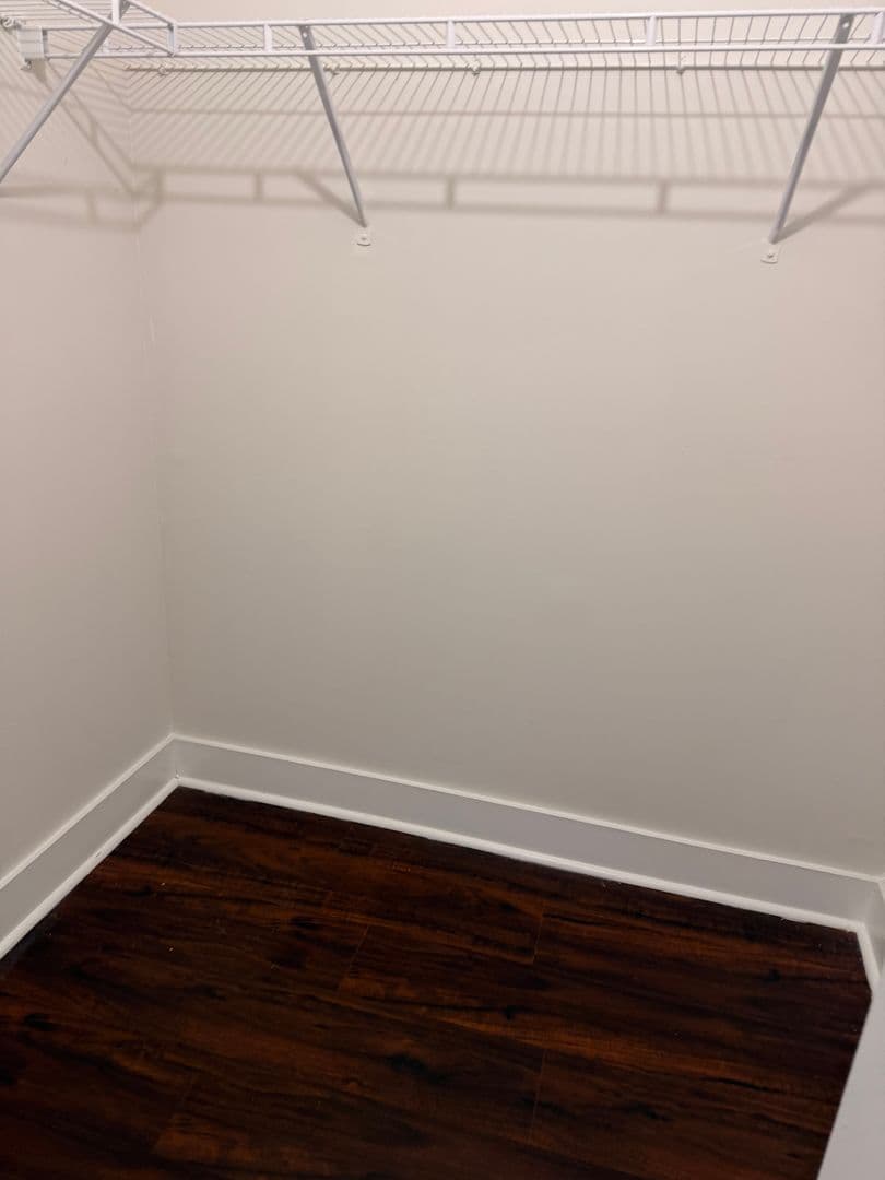 Miami Apartment: 401 SW 17th Ave