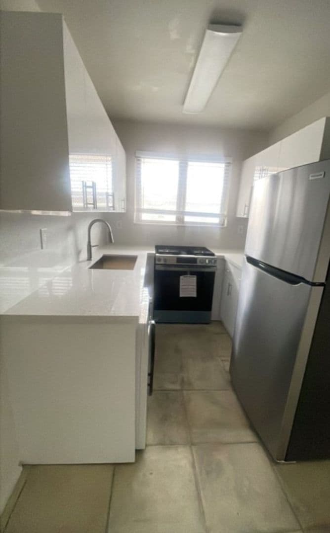 Coral Gables Apartment: 119-127 Antiquera Ave