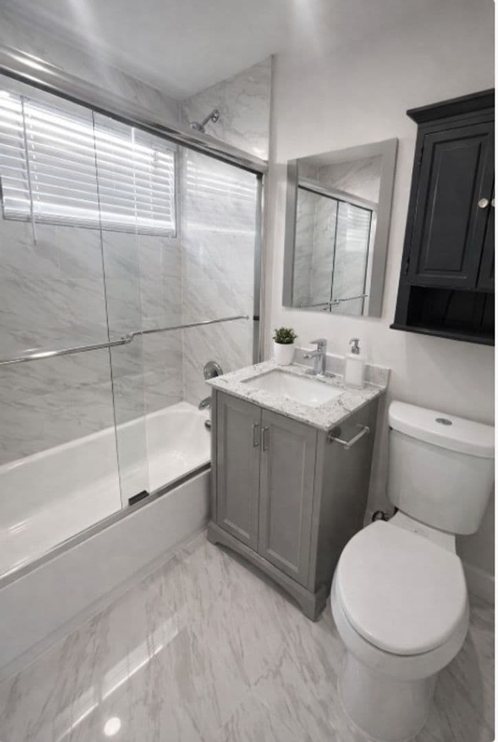 Coral Gables Apartment: 1700 Galiano St