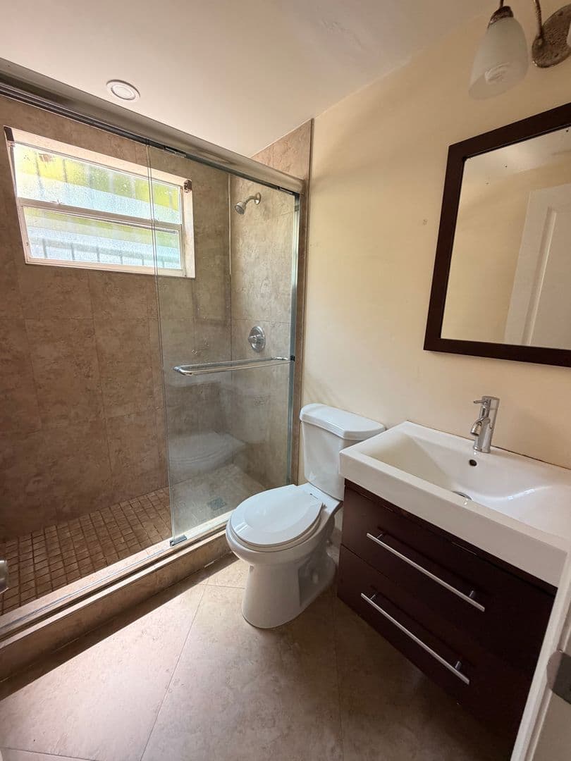 Miami Apartment: 1980 SW 6 St