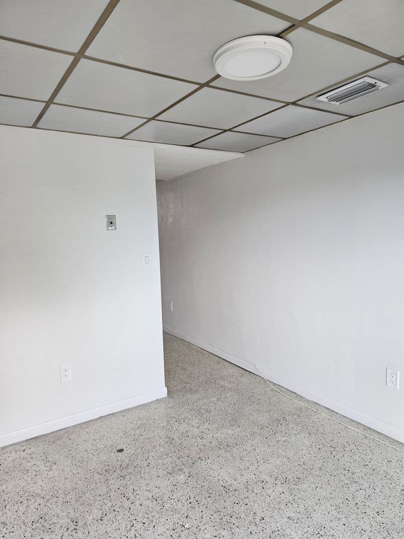 Miami Apartment: 2999 W. Flagler St.