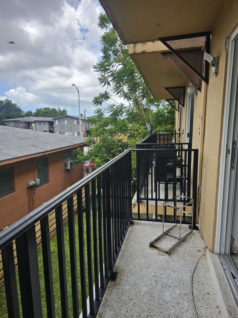 Miami Apartment: 2999 W. Flagler St.