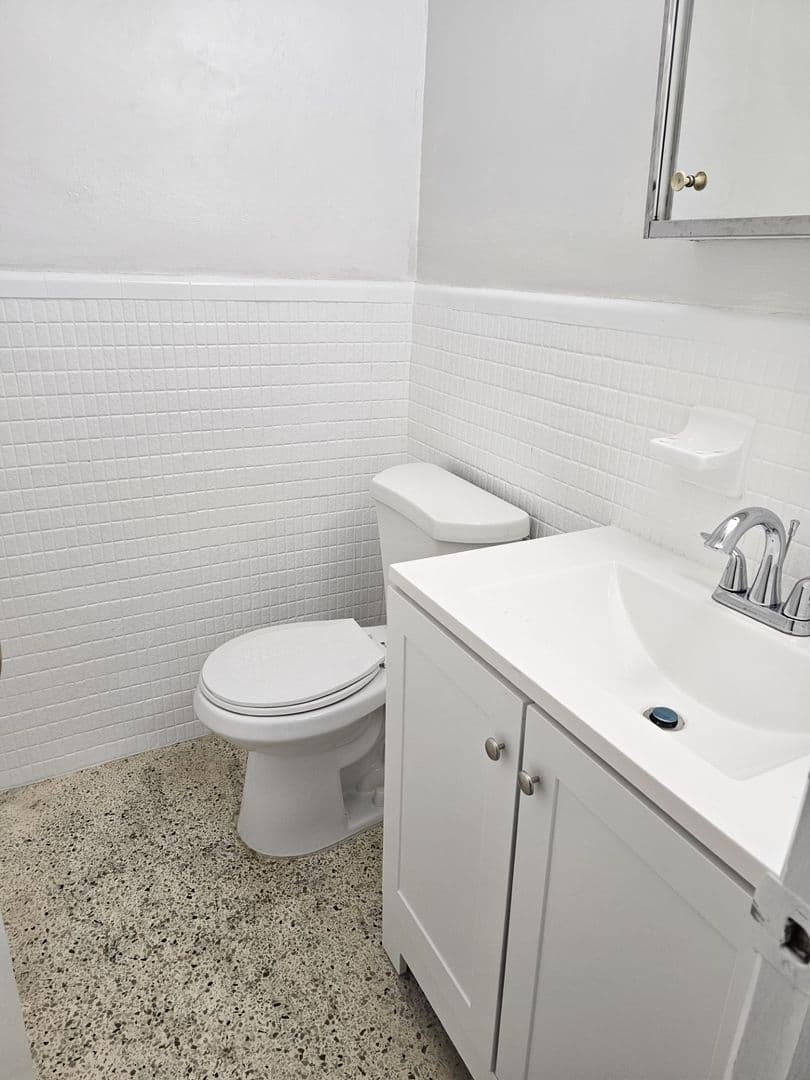 Miami Apartment: 2999 W. Flagler St.