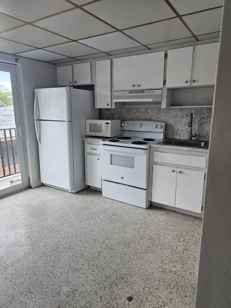 Miami Apartment: 2999 W. Flagler St.
