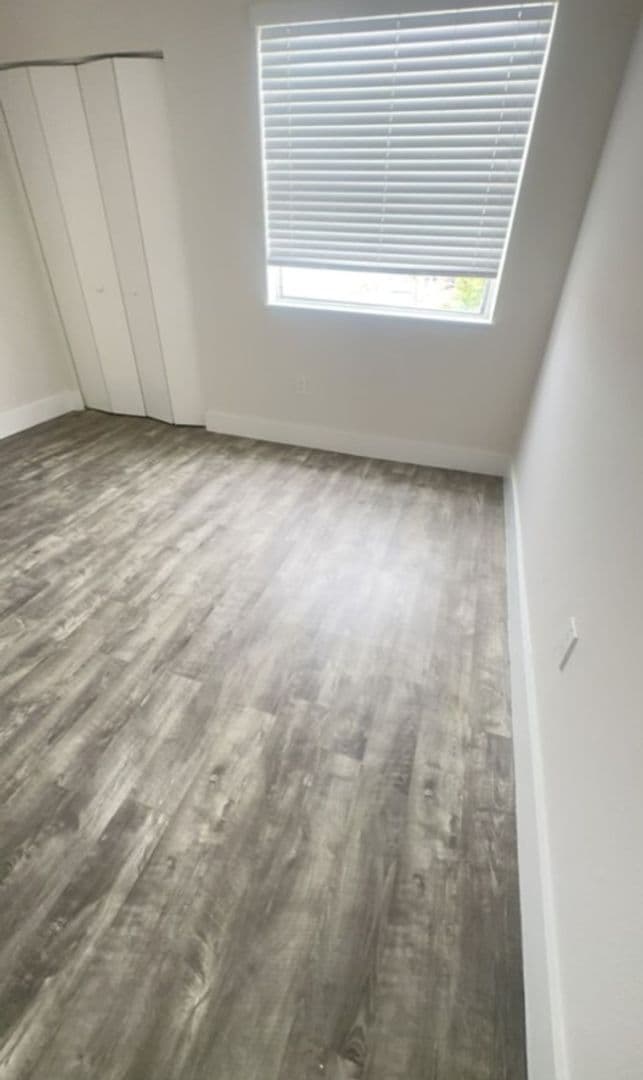 Miami Apartment: 220 SW 17 Ct