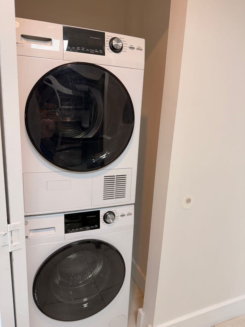 Miami Apartment: 401 SW 17th Ave