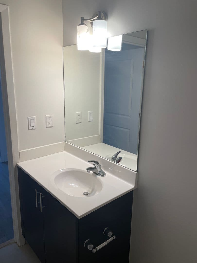 Miami Apartment: 401 SW 17th Ave