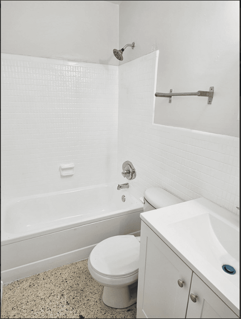 Miami Apartment: 2999 W. Flagler St.