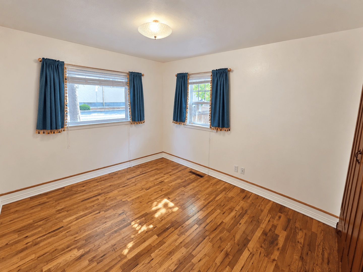 Nampa House: 707 11th Ave S