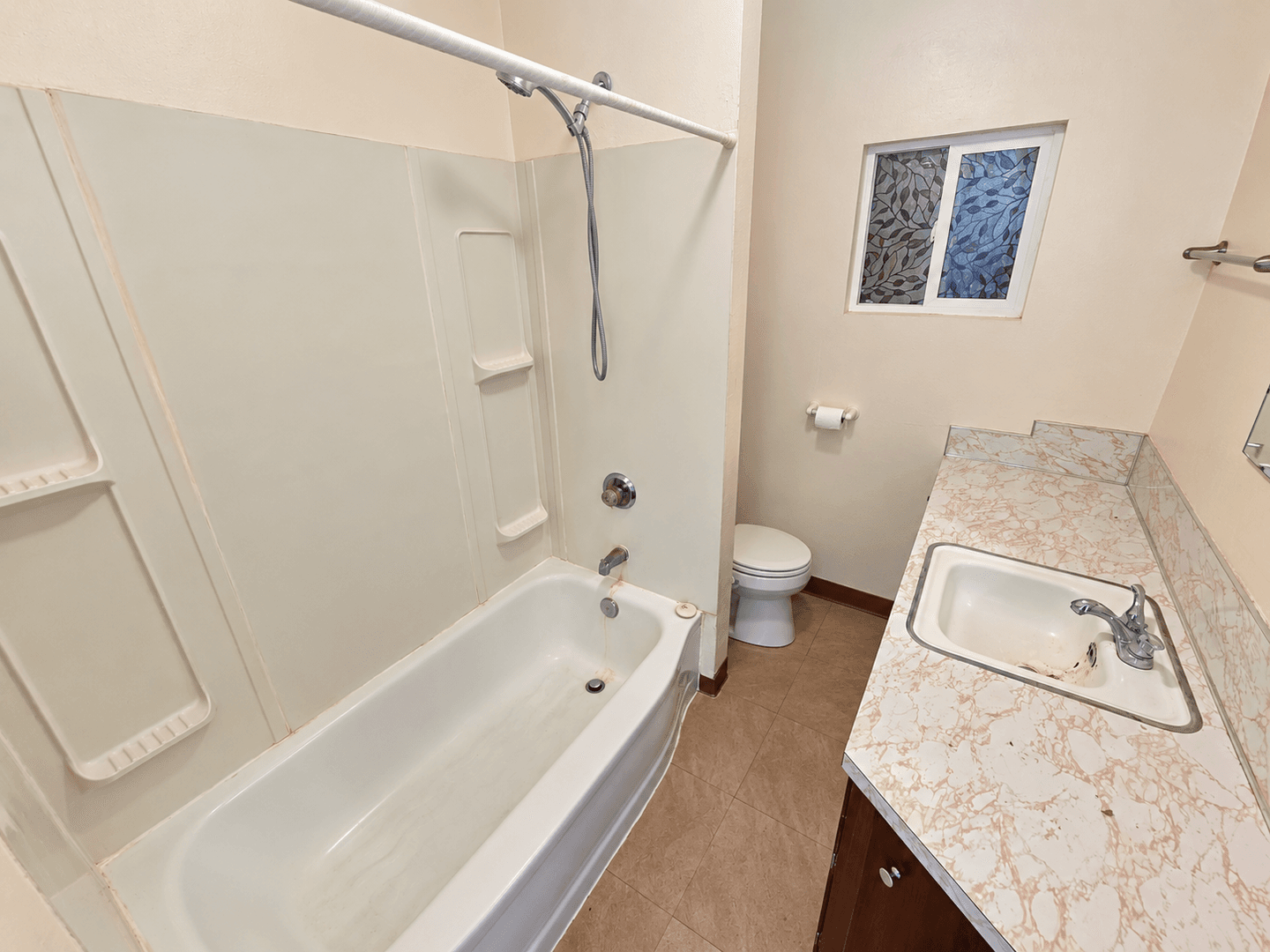 Nampa House: 707 11th Ave S
