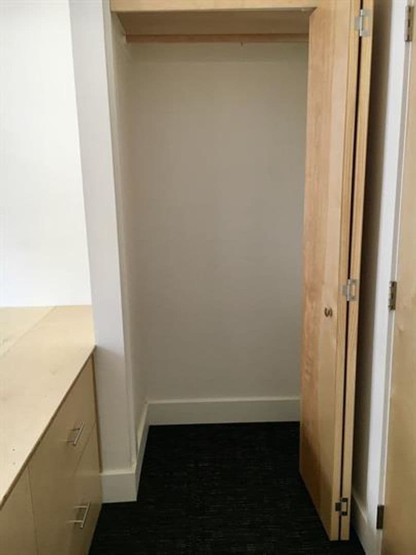 Moscow Apartment: 506 South Almon Street