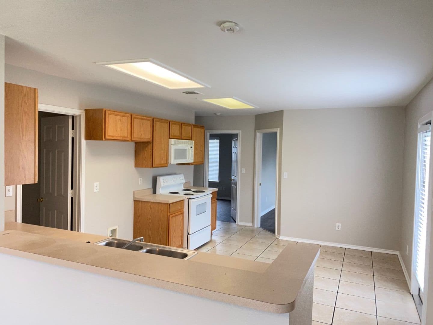 New Braunfels House: 3008 Pine Valley